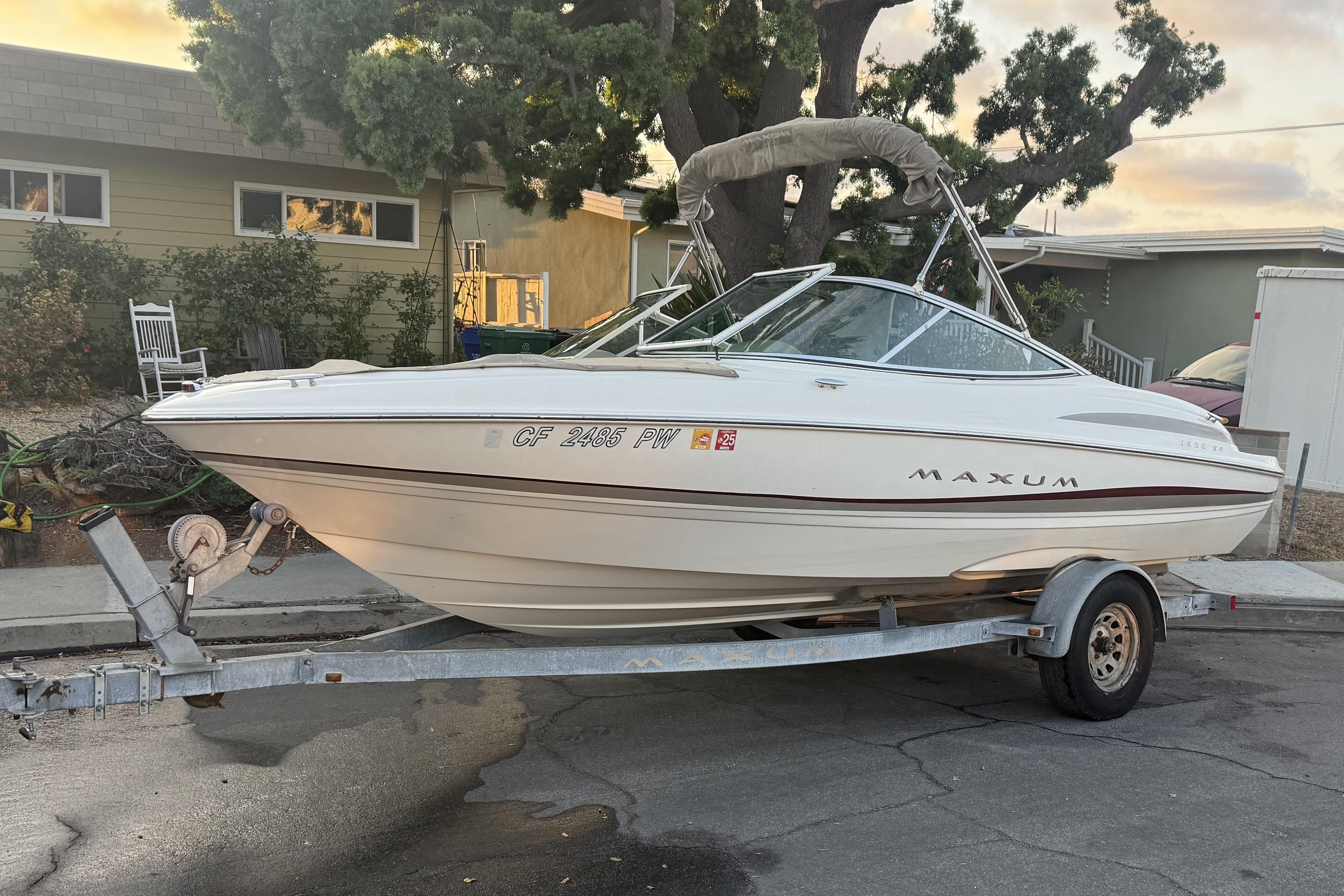 2002 Maxum 1900 SR