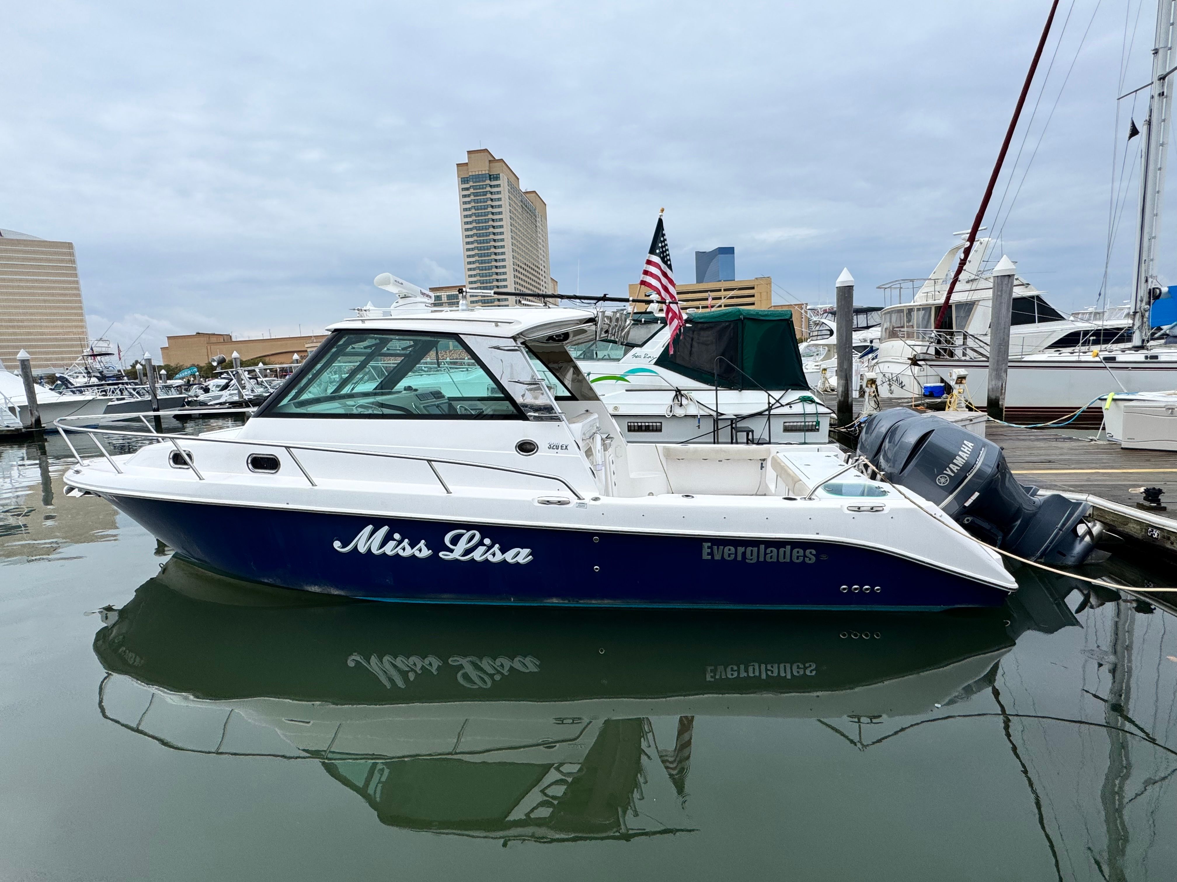 2013 Everglades 320EX