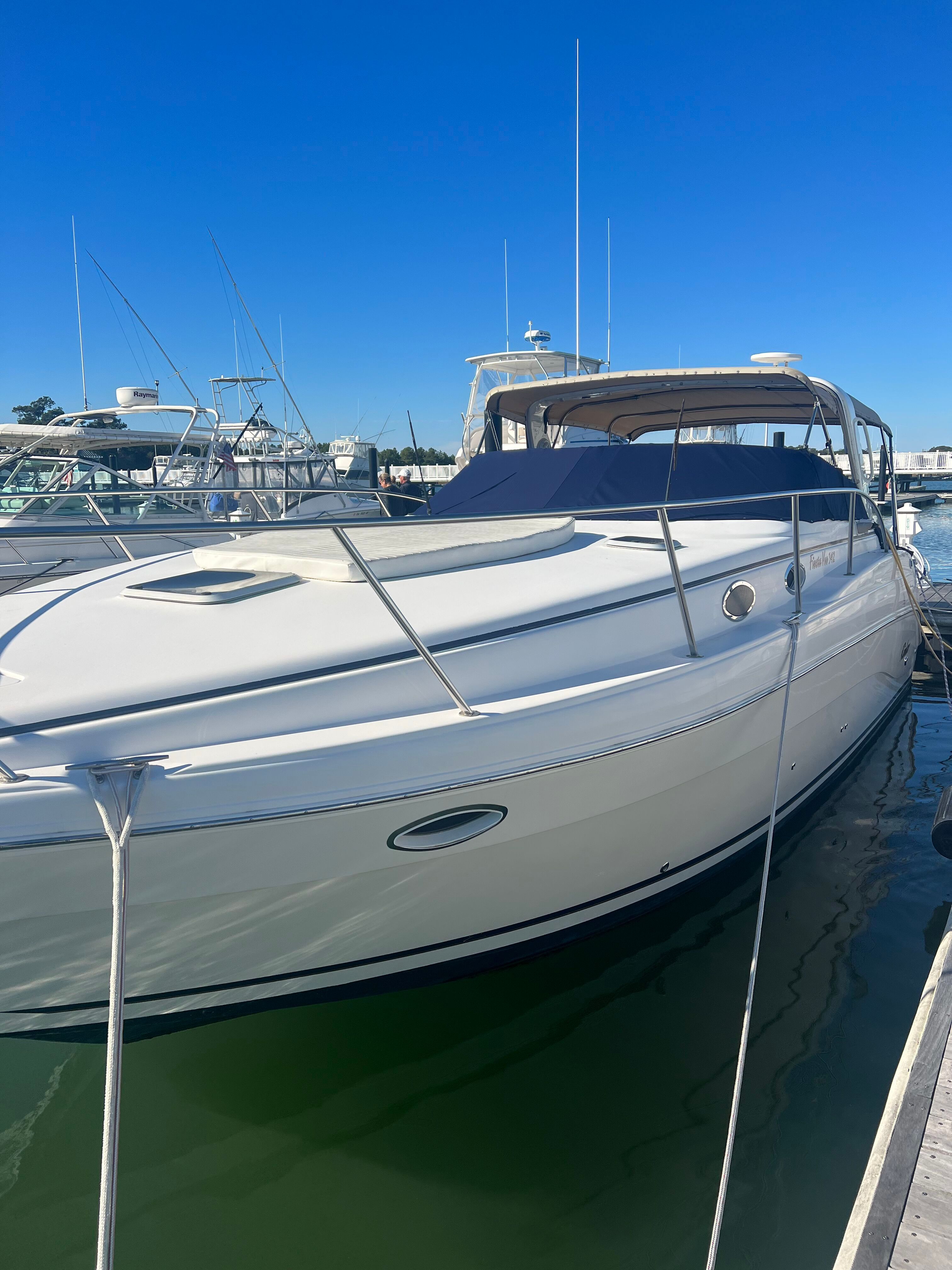 2003 Rinker Fiesta Vee 342