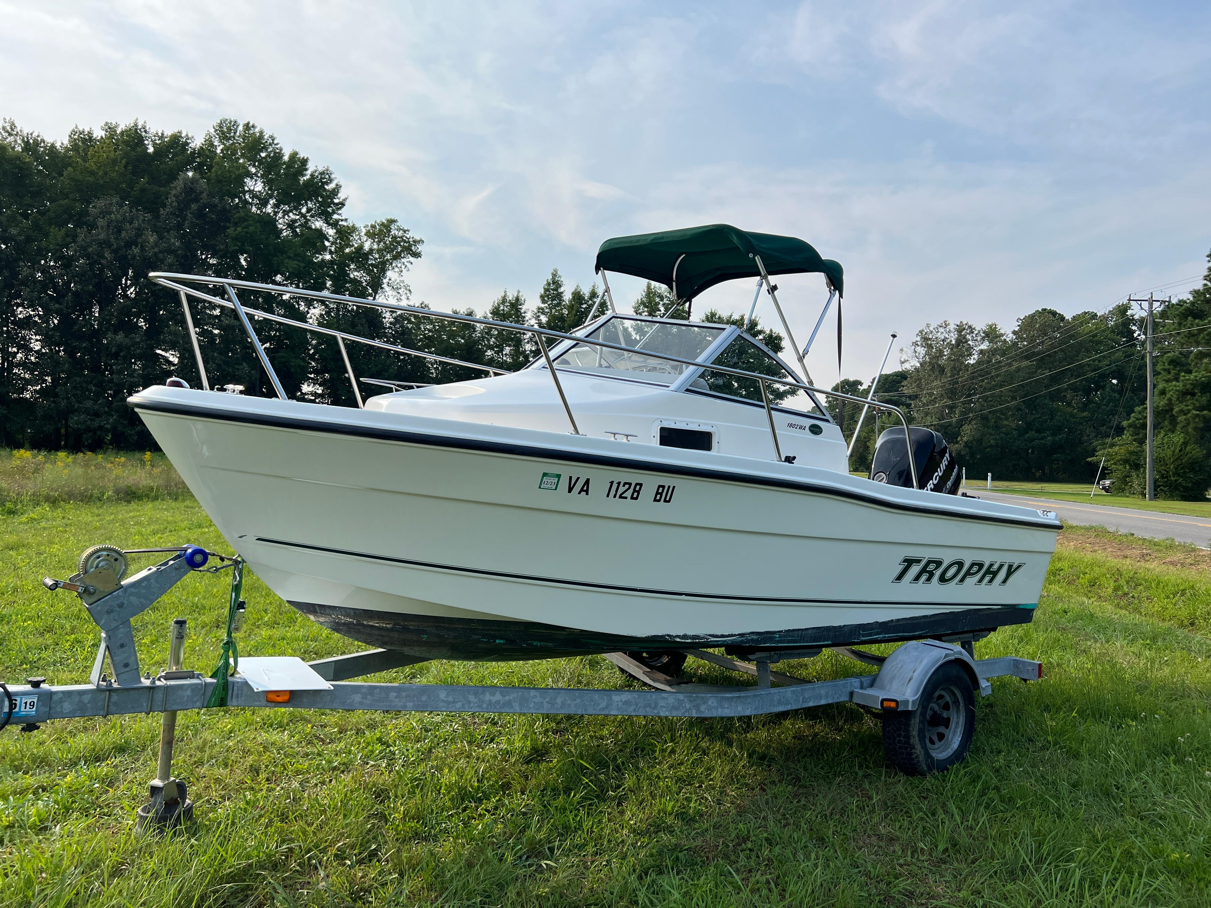 2010 Trophy 1802 Walkaround