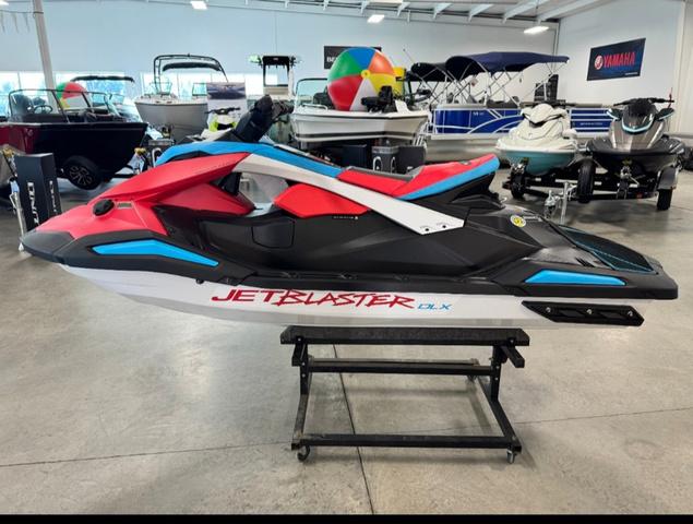 Yamaha WaveRunner JETBLASTER DLX IMPERIAL RED/BLACK