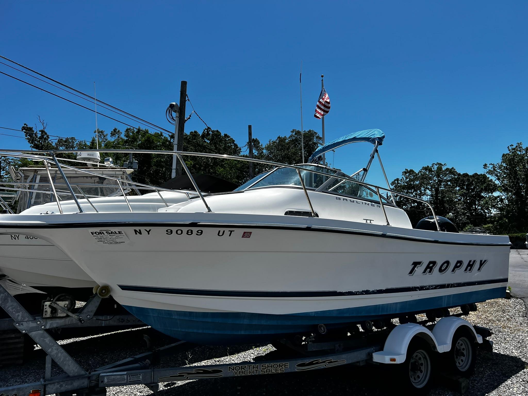 1999 Bayliner 2002 Trophy