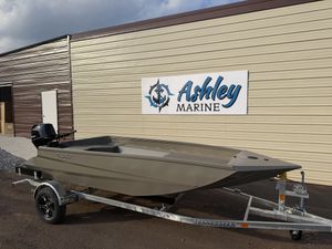 Edge Duck Boats Sportsman Series 553DB MID DECK