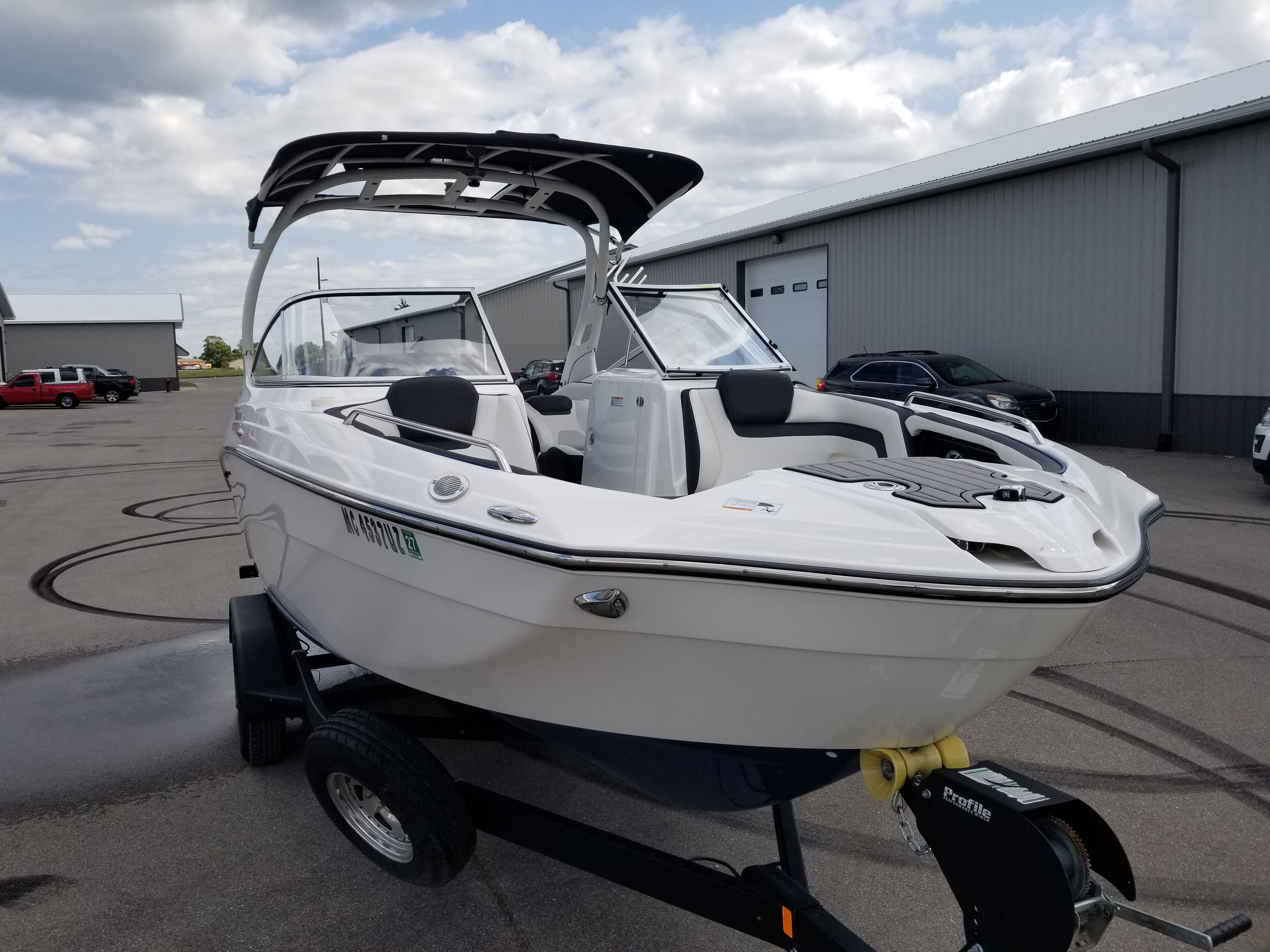 2019 Yamaha Boats AR242 Limited