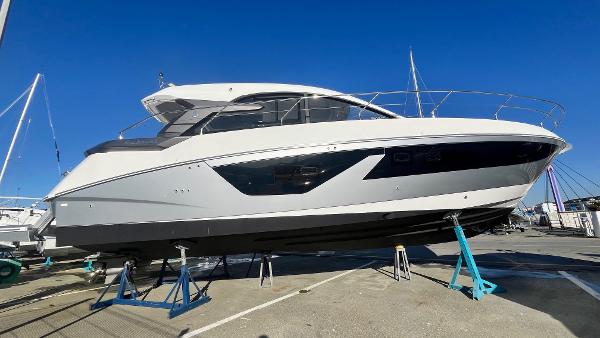 2024 Beneteau Gran Turismo 41
