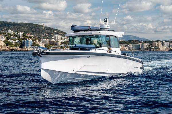 2025 Axopar 29 XC Cross Cabin