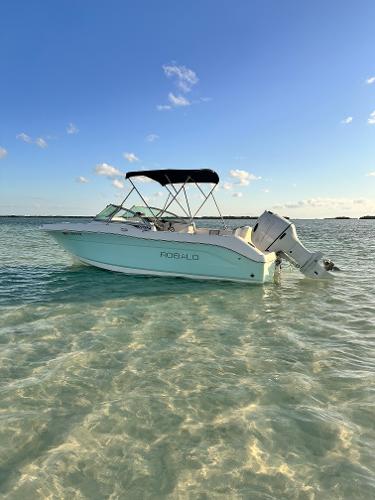 2016 Robalo R207 Dual Console