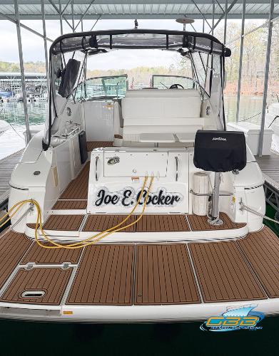 2004 Cruisers Yachts 320 Express