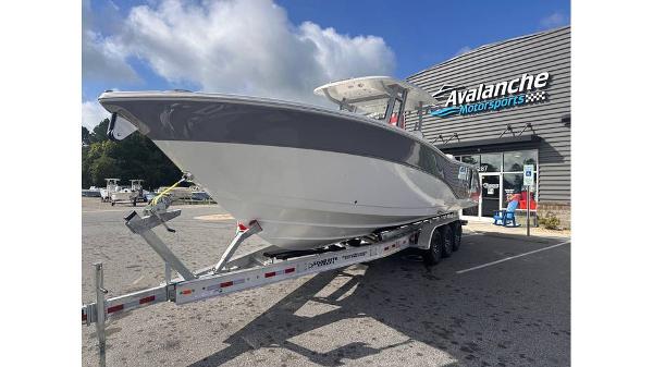 2025 Sea Fox 328 Commander