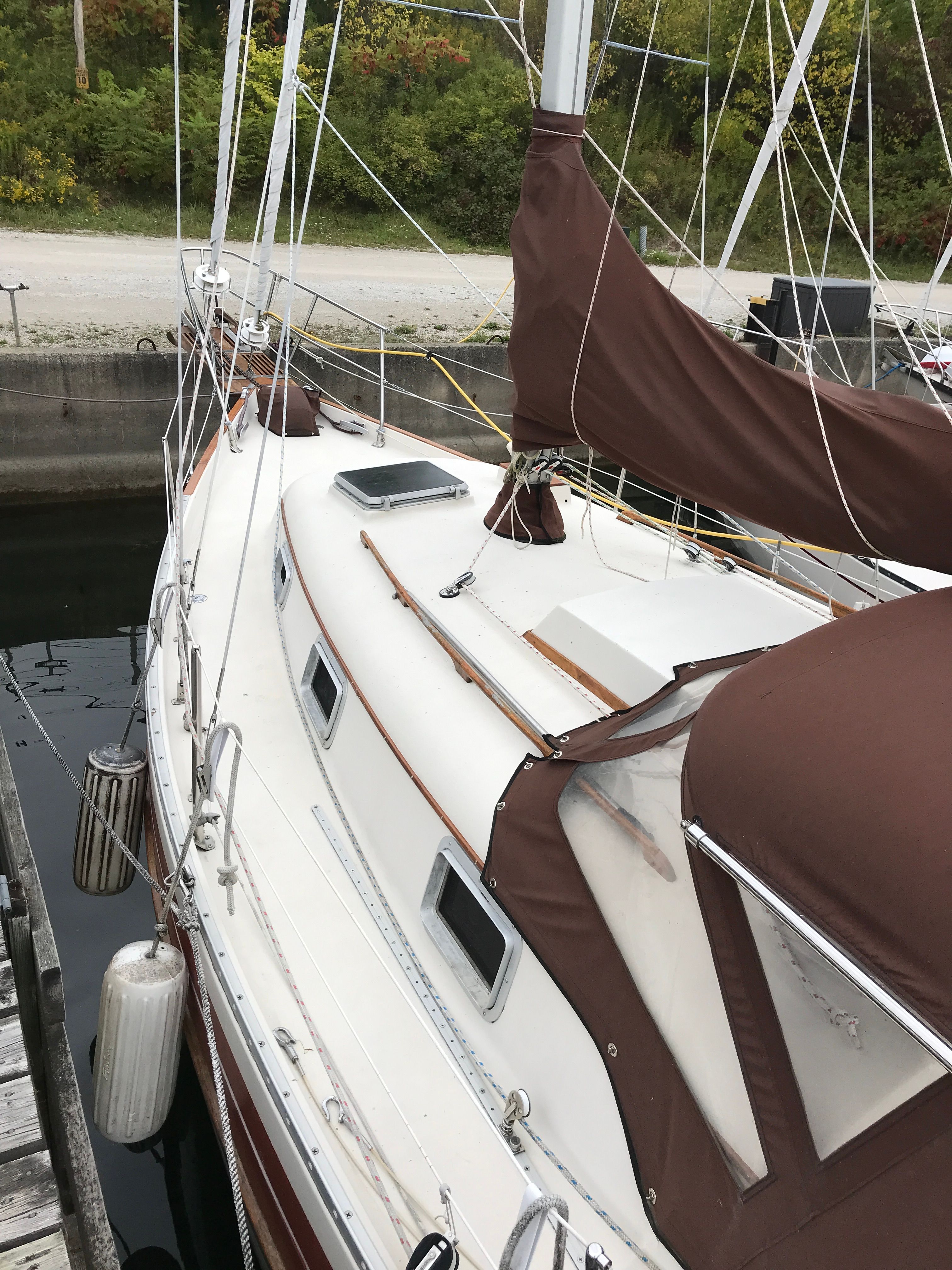 1984 Bayfield 32C