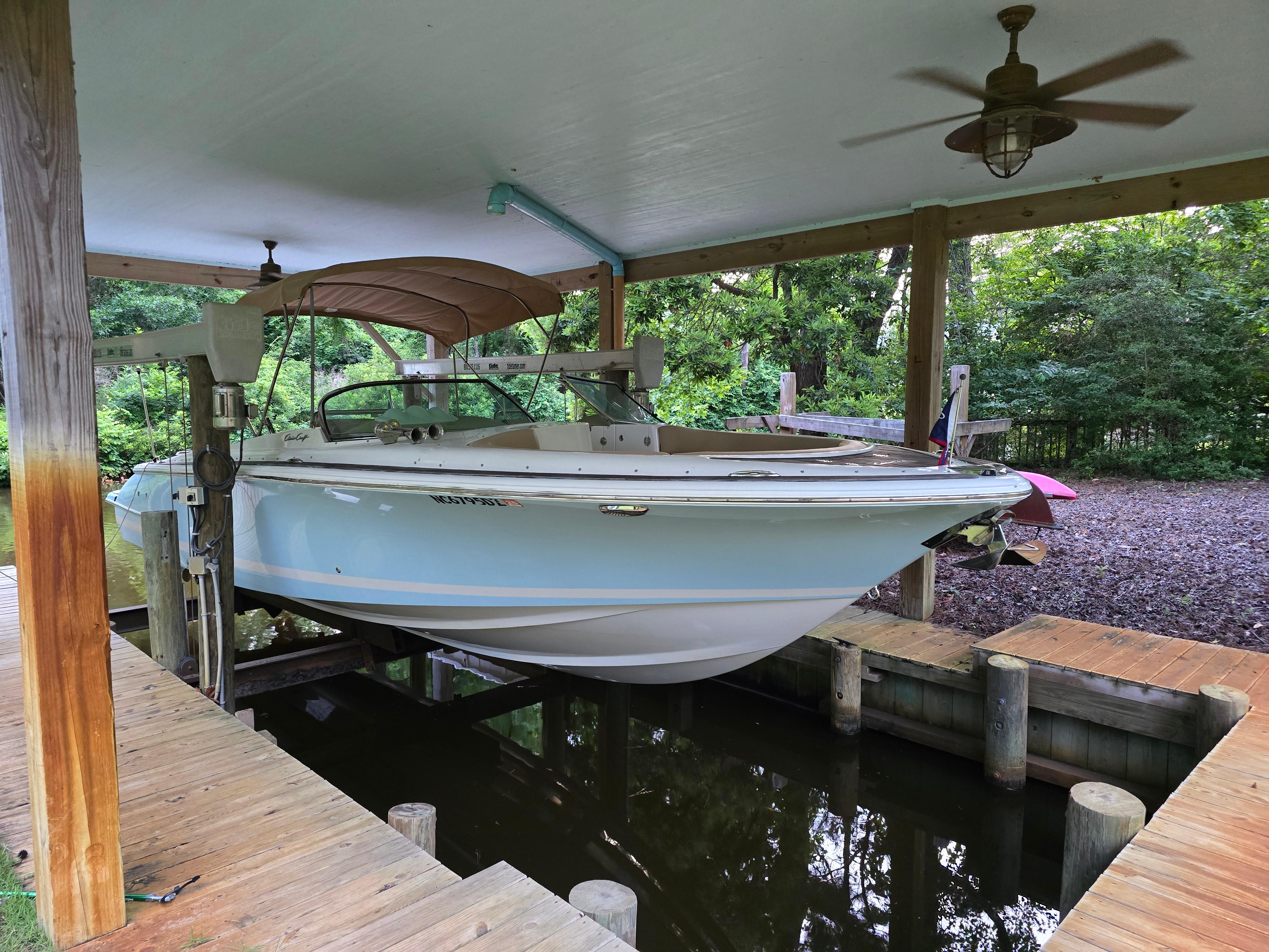 2014 Chris-Craft Launch 28