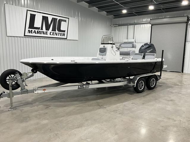 2025 NauticStar 214 Bay