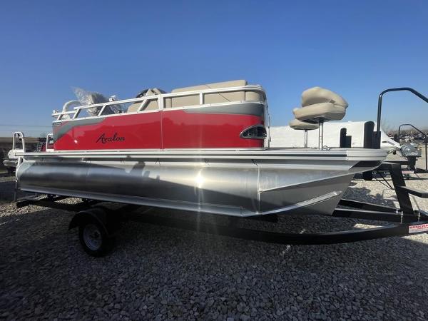 2024 Avalon Venture Cruise Bow Fish