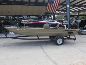 Tracker 1754 SC