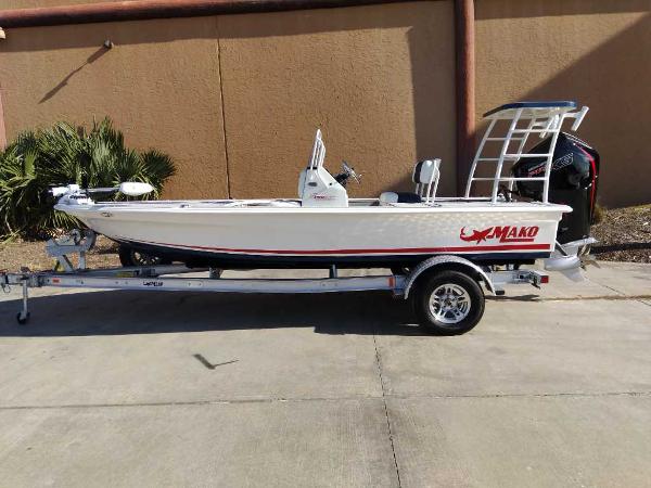 2025 Mako Mako 18 Pro Skiff Patriot Edition