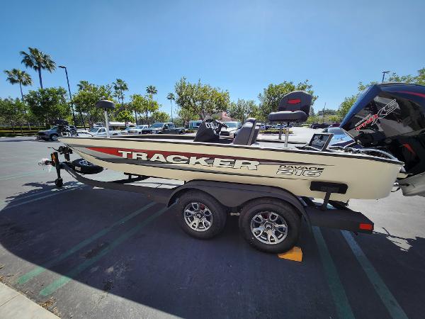2025 Tracker Savage 215