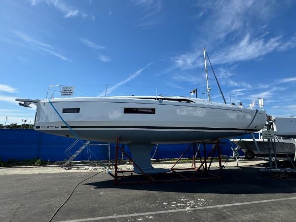 2024 Beneteau Oceanis 37.1