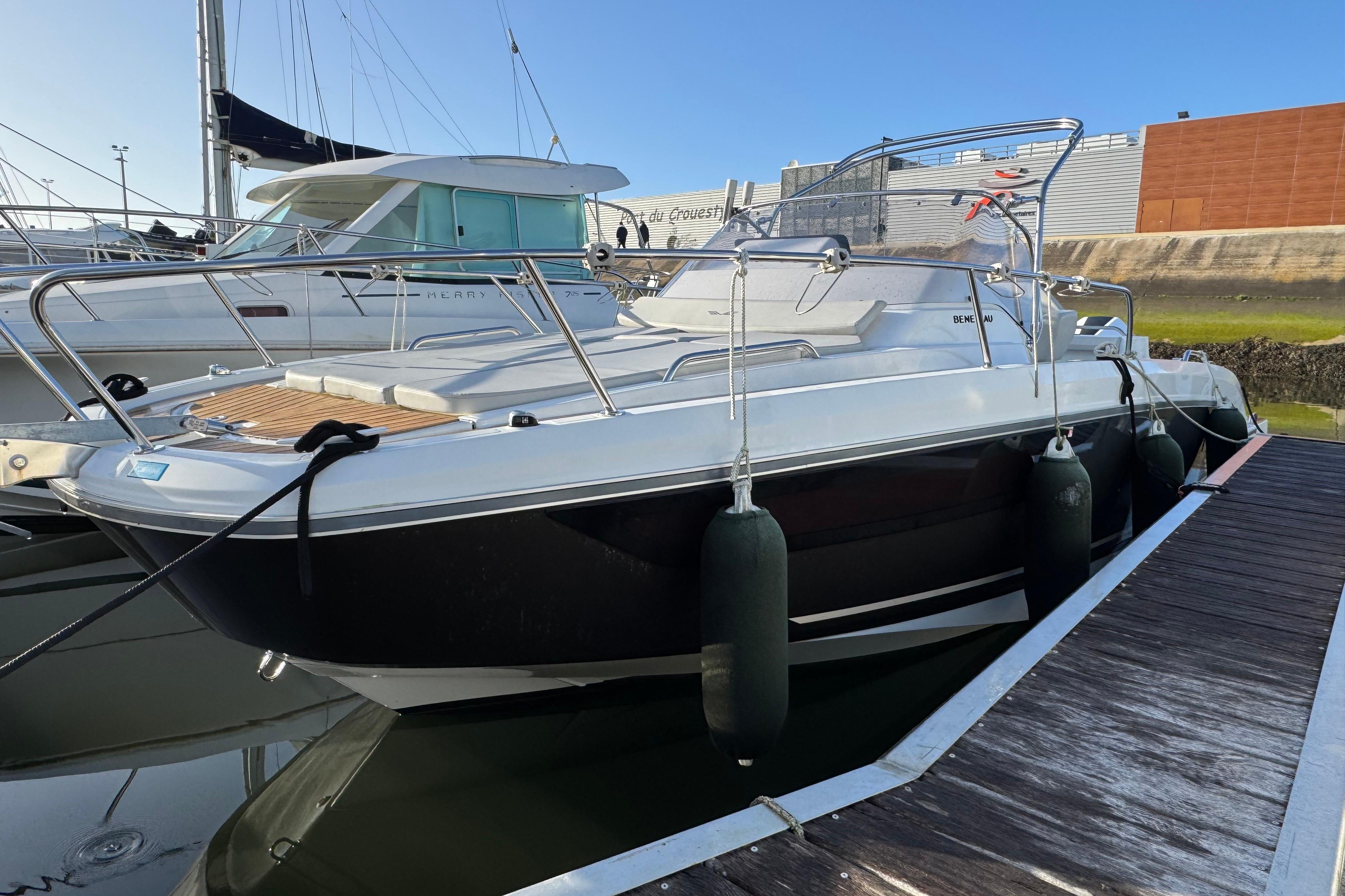 2021 Beneteau Flyer 8 SUNdeck