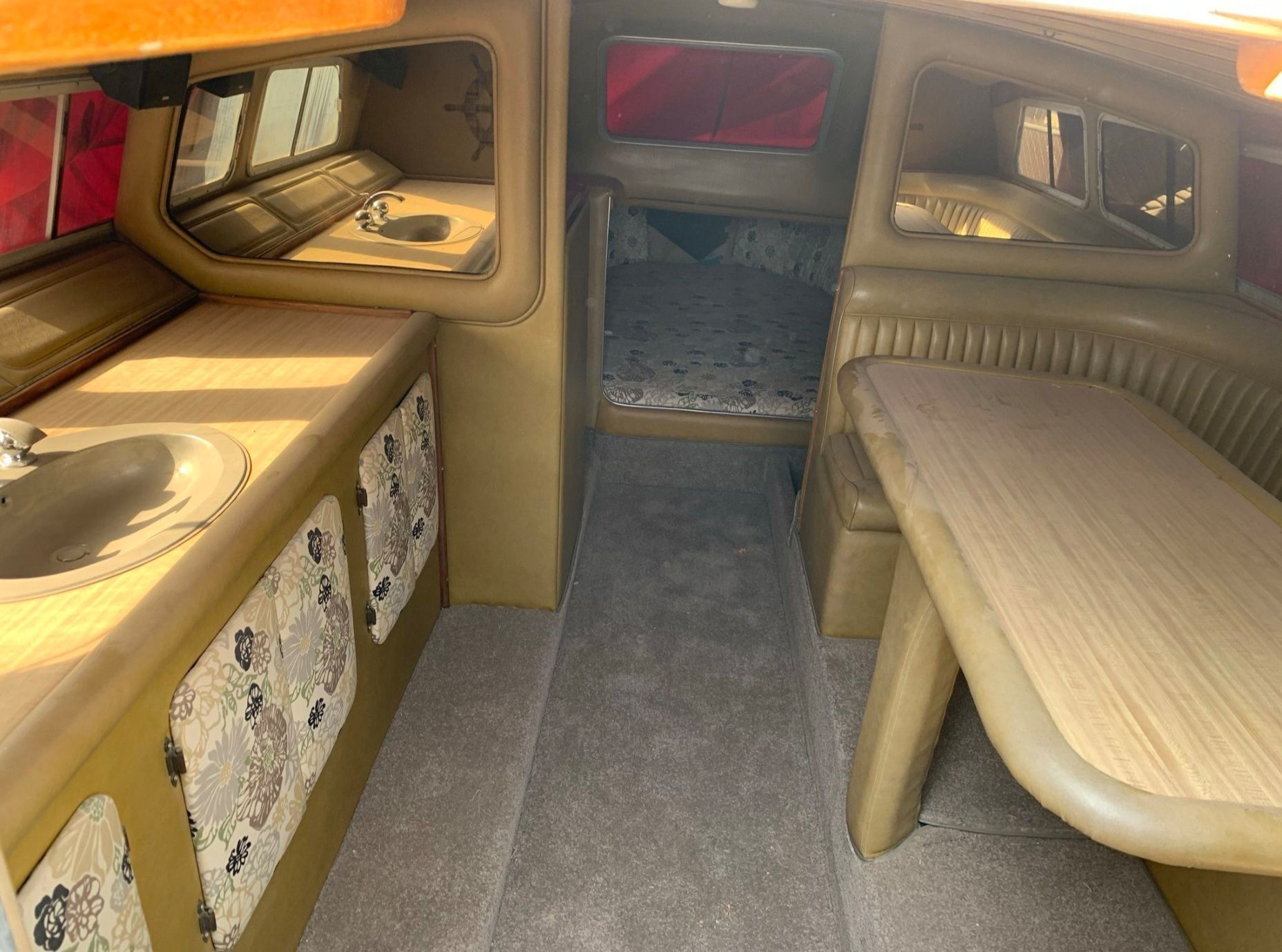 1976 Campbell 32 Flybridge Cruiser