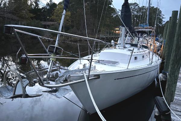 1987 Niagara 35