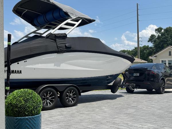 2023 Yamaha Boats 252SD