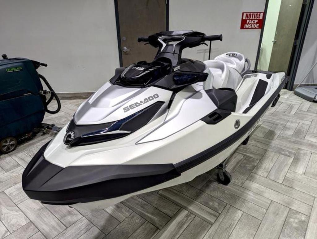 2024 Sea-Doo GTX™ Limited 300 White Pearl Premium, West Palm Beach ...