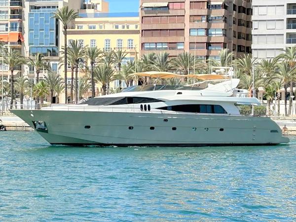 Astondoa 95 GLX Astondoa 95 GLX