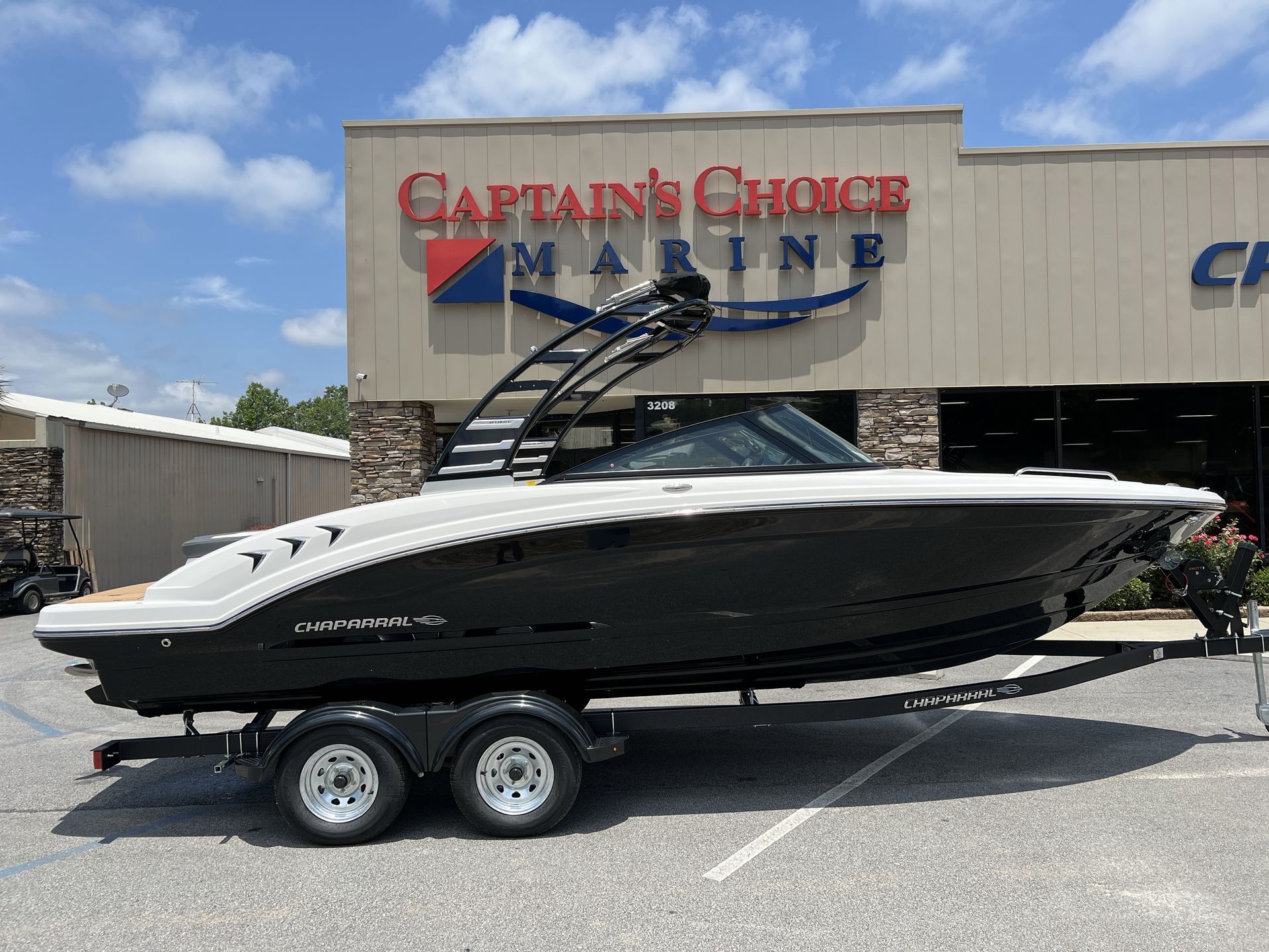 2025 Chaparral 23 SSi