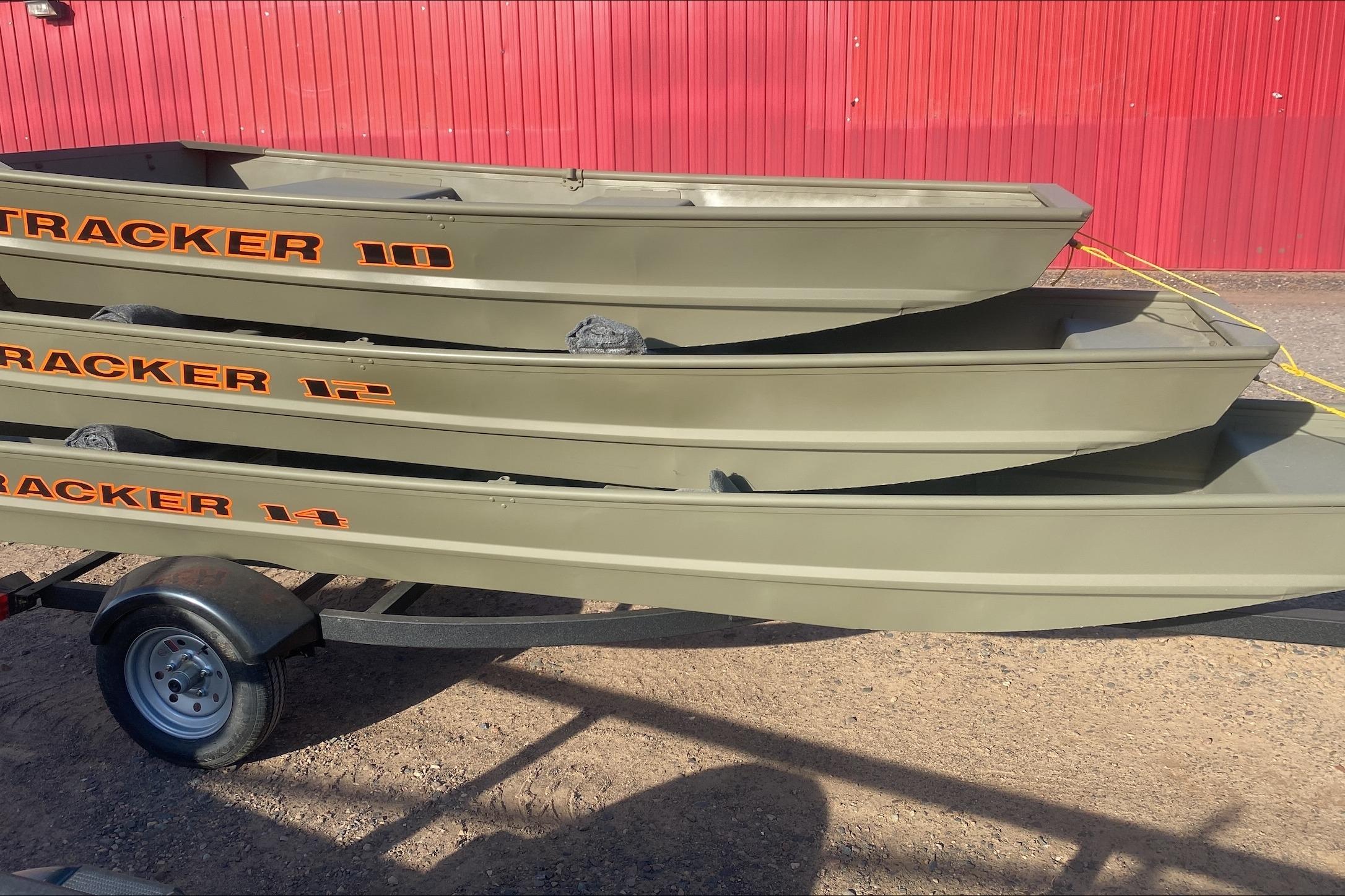 2026 Tracker Grizzly 10 Jon