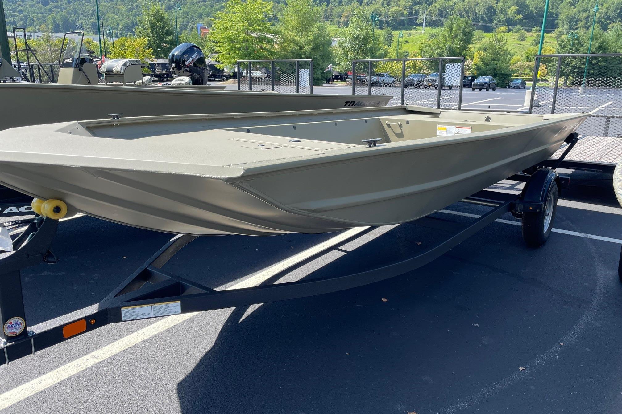 2026 Tracker GRIZZLY 1860 Utility