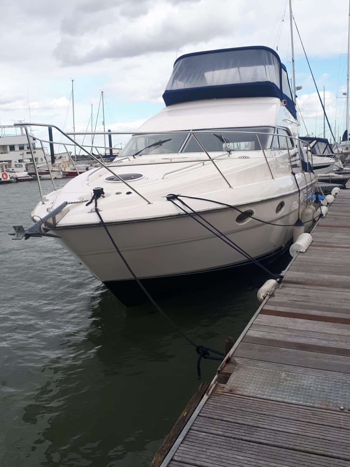 1998 Fairline Phantom 42