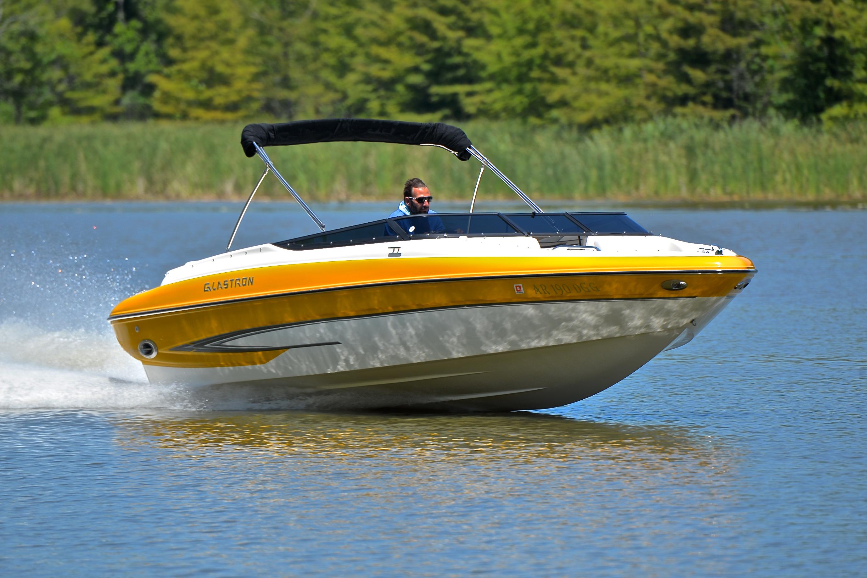 2007 Glastron GXL 235