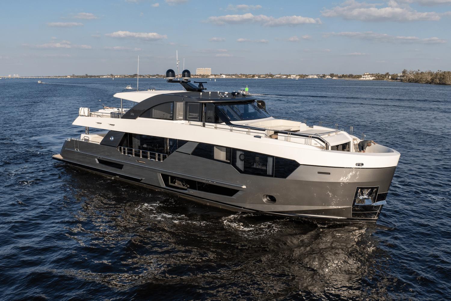 2025 Ocean Alexander 30R