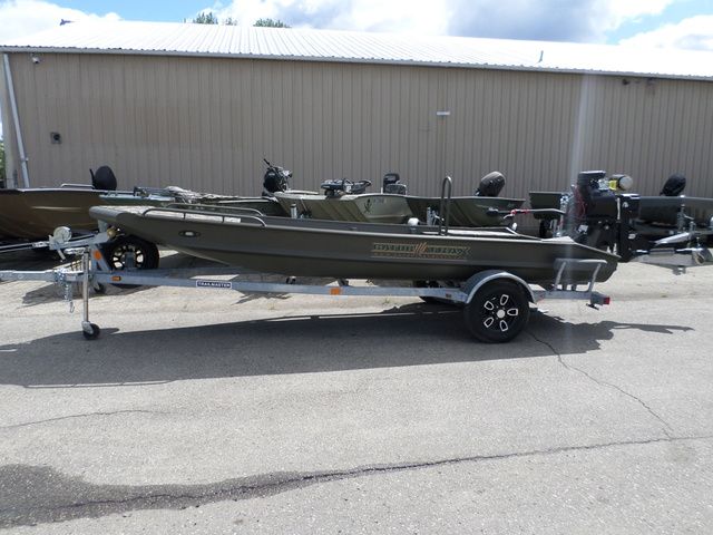 2024 Gator Trax 1544