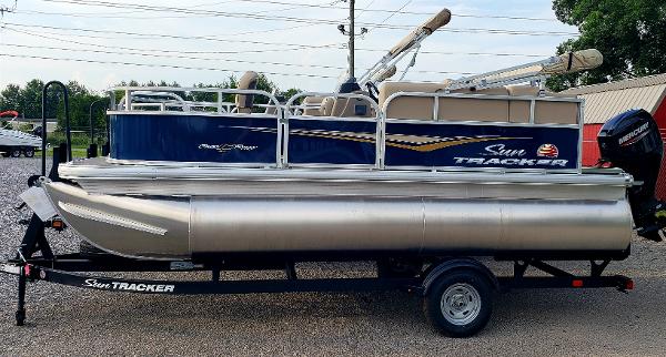 2025 Sun Tracker BASS BUGGY 16 XLS
