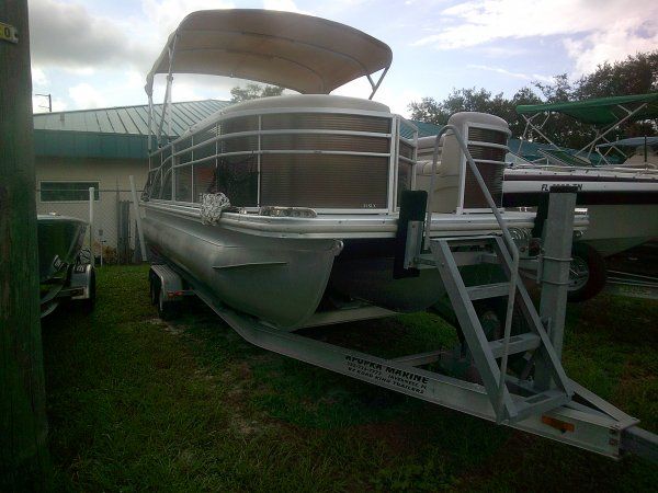 2018 Bennington 21SLX Tri-toon