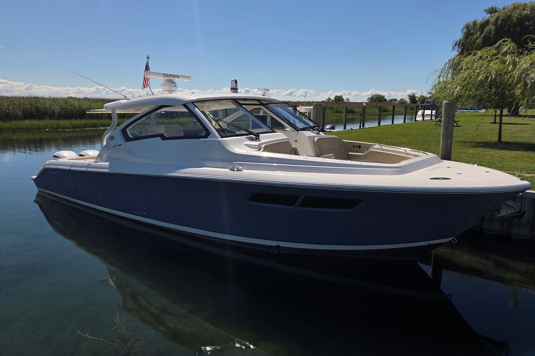 2020 Pursuit DC 365 Dual Console