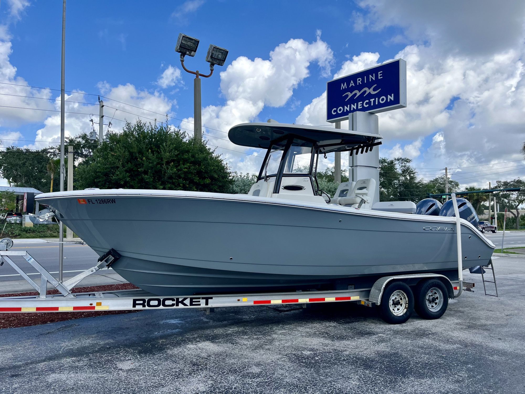 2019 Cobia 262 Center Console
