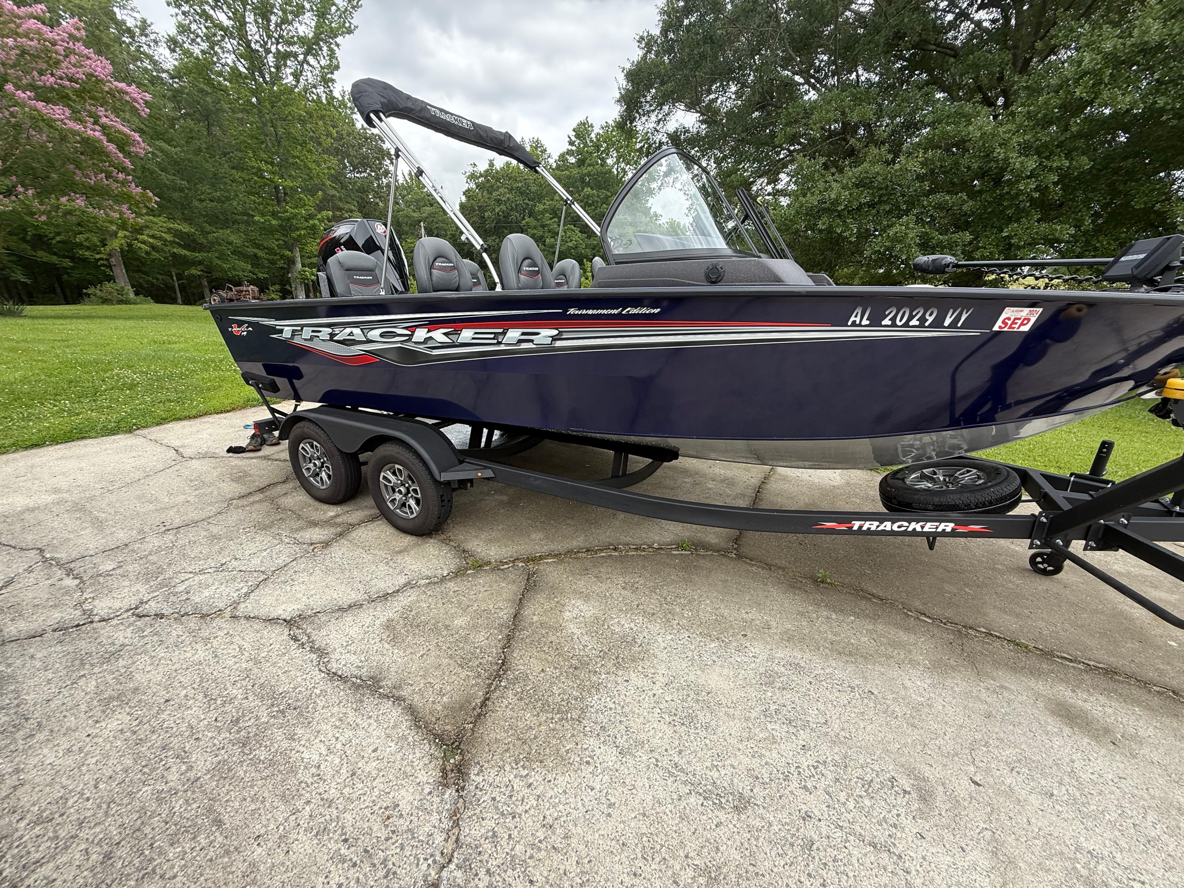 2024 Bass Tracker Targa 19’ Combo TE