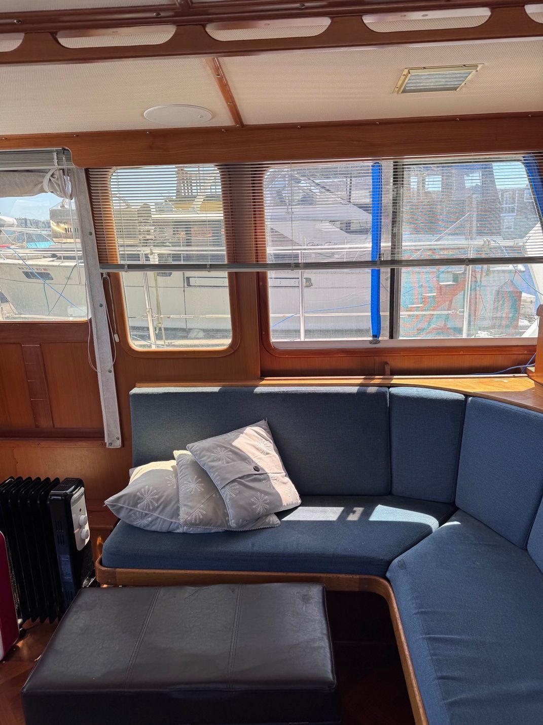 1988 Nova Trawler cockpit