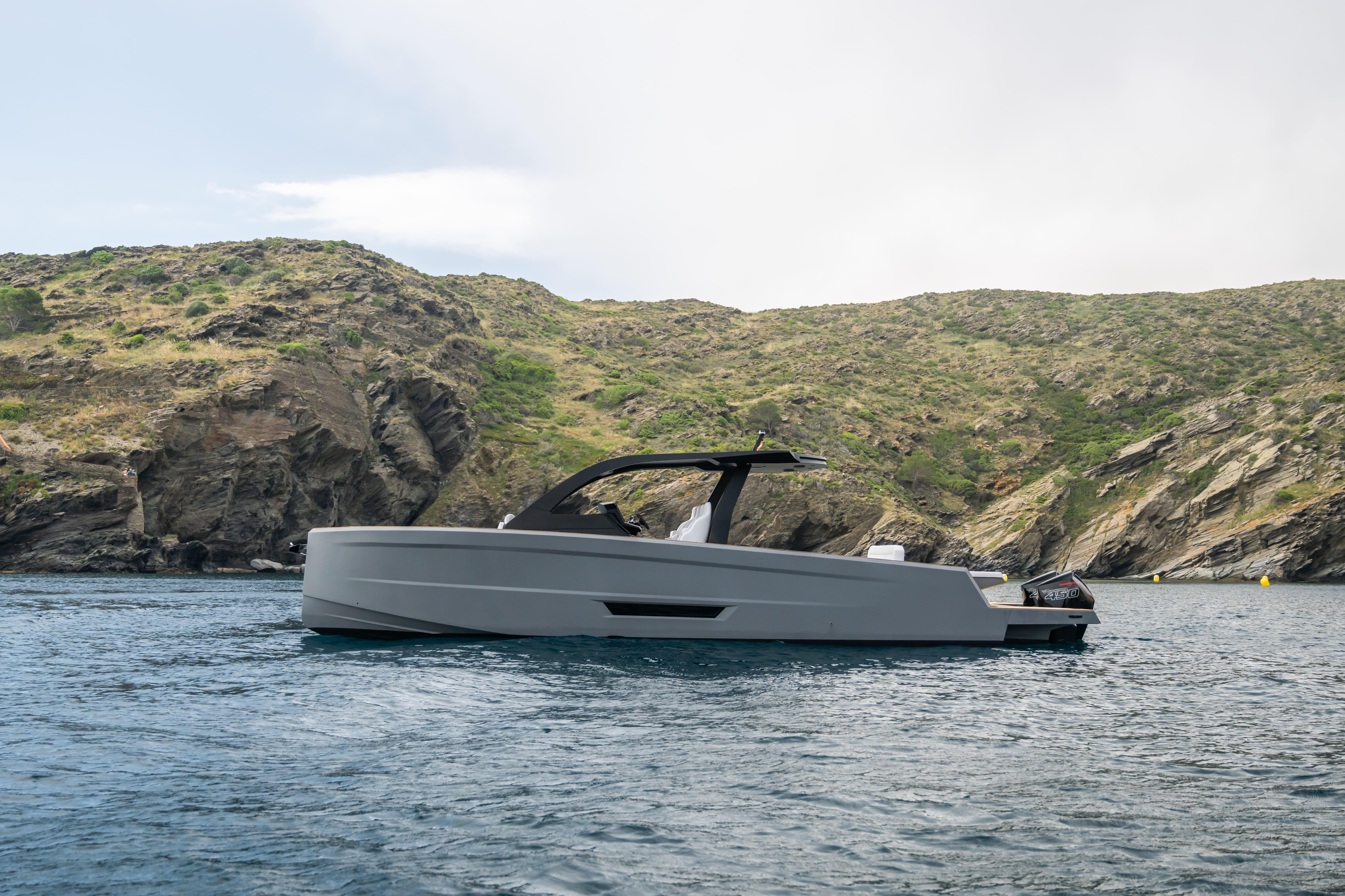 2025 Maxim Yachts 43