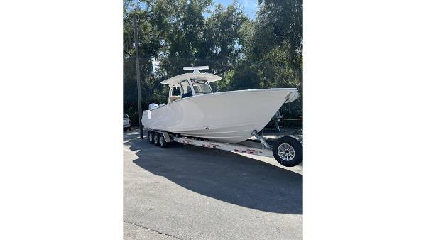 2025 Sportsman Open 322 Center Console