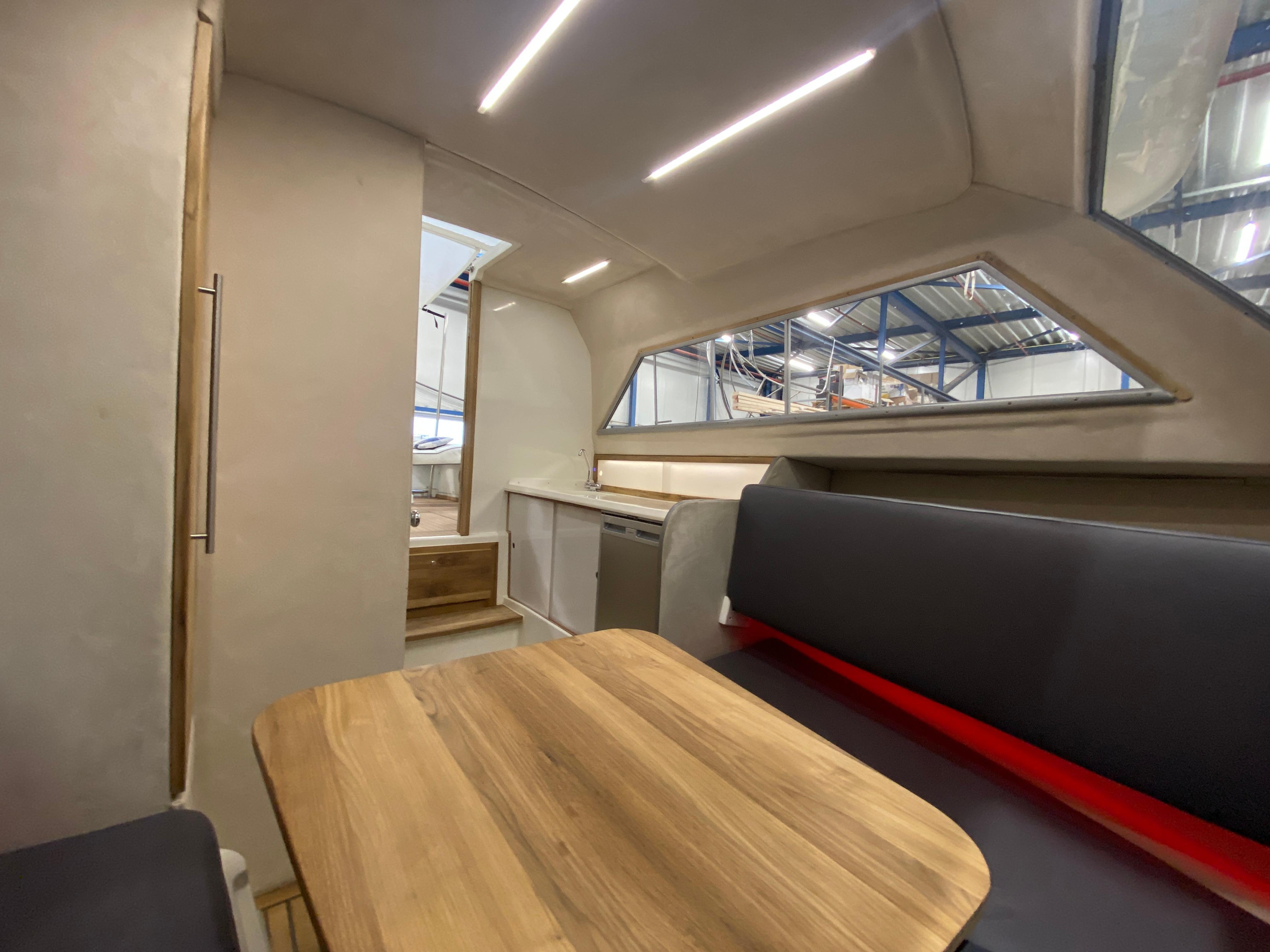 1963 Bertram Express Cruiser 25