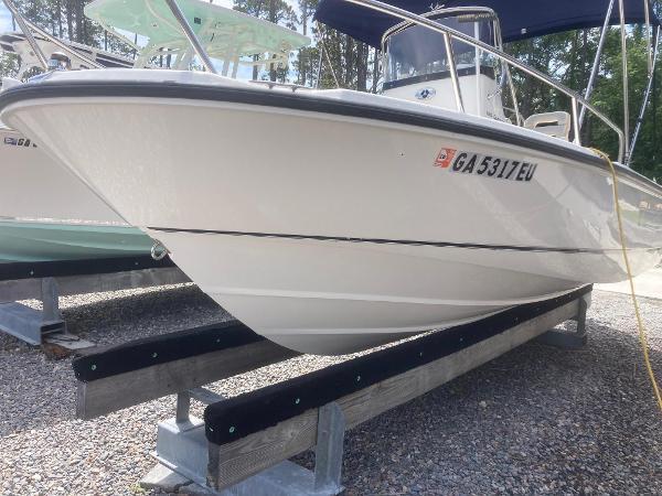 2006 Boston Whaler 190 Outrage