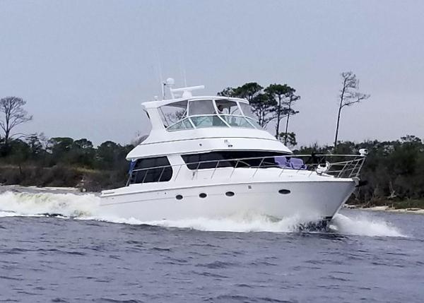 Carver 450 Voyager Pilothouse Starboard side profile