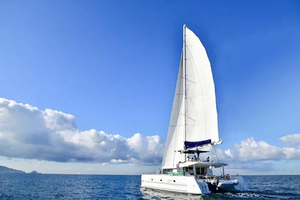 Lagoon 52 Lagoon 52