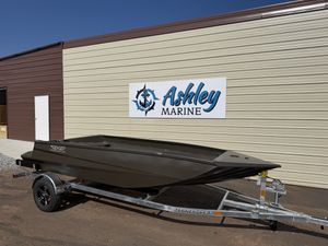 Edge Duck Boats Sportsman Series 656DB MID DECK