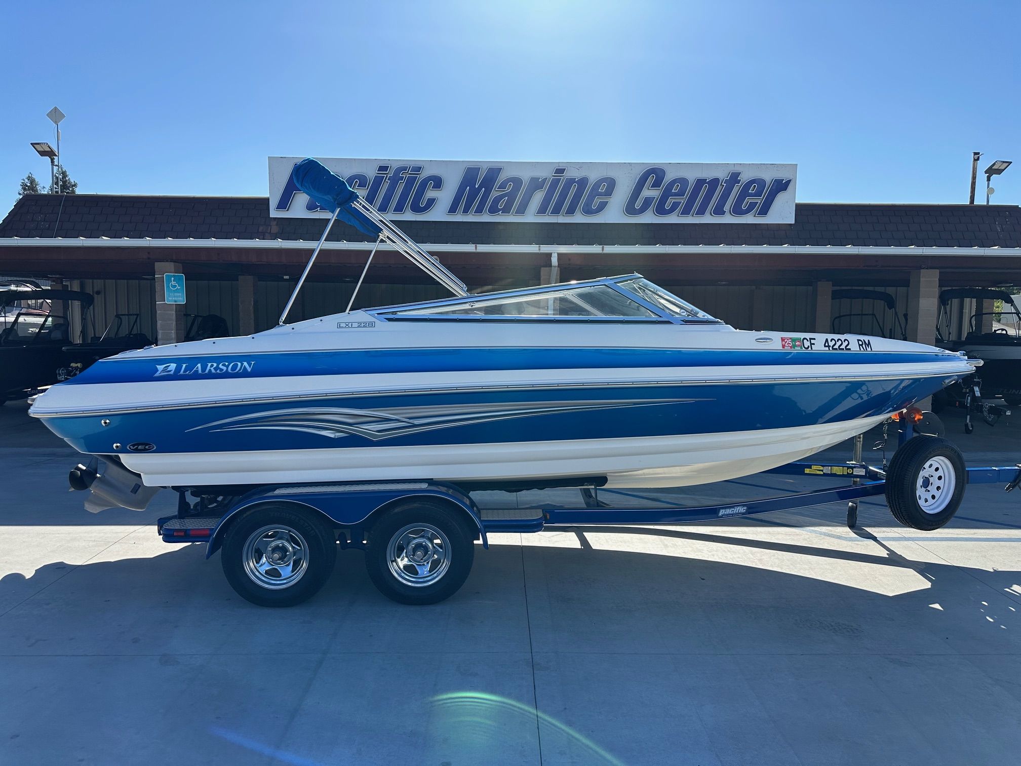 2007 Larson LXi 228