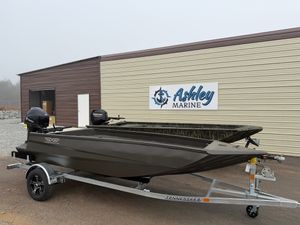 Edge Duck Boats Sportsman Series 656DB MID DECK