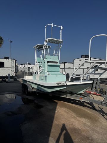 2023 Shallowmaster 210SMS